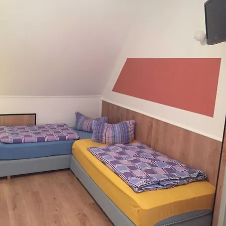 Värdshus Gaststaette & Schinkenkrug Hinrichshagen (Rostock)